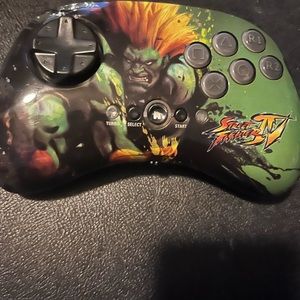 Mad Catz Street Fighter IV FightPad Xbox controller